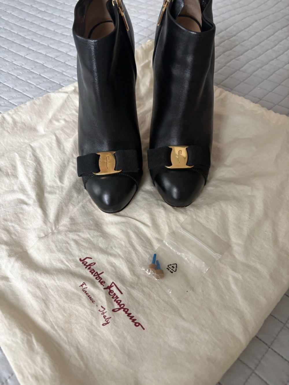 Ferragamo Vara Bow Accent Leather Stiletto Booties - Black - Size 7.5